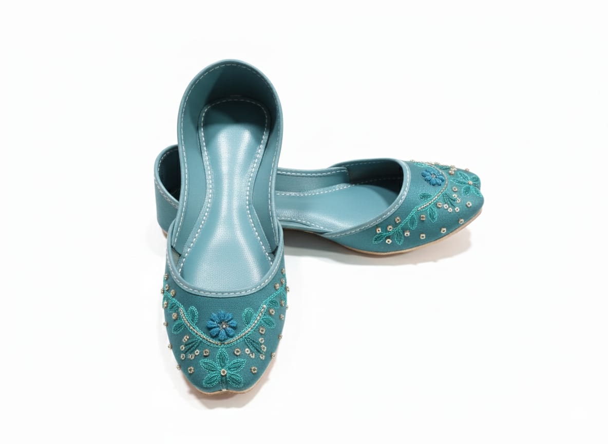 Premium Handcrafted Ethnic Khussas – Elegant Hand-Embellished Collection