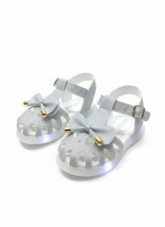 Pink glitter LED sandal "Frozen" theme ke saath.